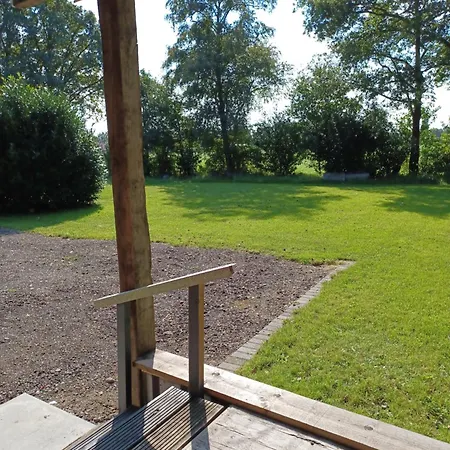 Pak Oe Rust, Bij Stacaravan Busscher Campsite *