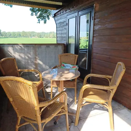 Pak Oe Rust, Bij Stacaravan Busscher